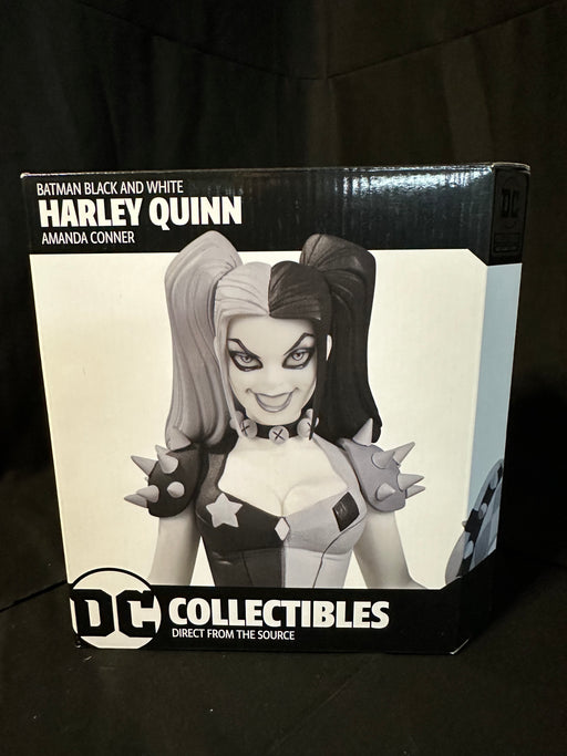 DC Artist Alley: Batman Black & White Harley Quinn By Amanda Conner