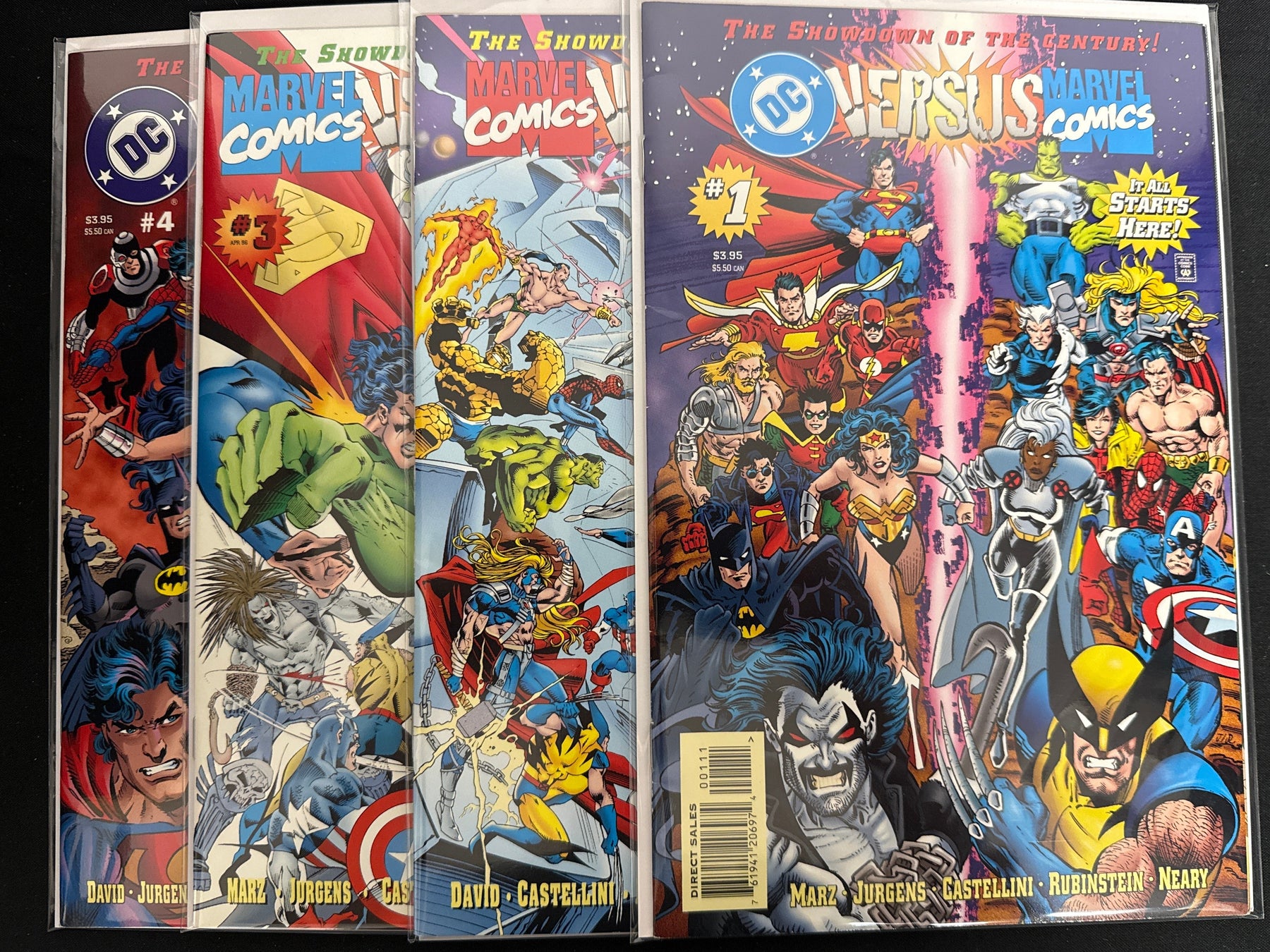 DC versus Marvel / Marvel versus DC #  1-4 VF+ (8.5)