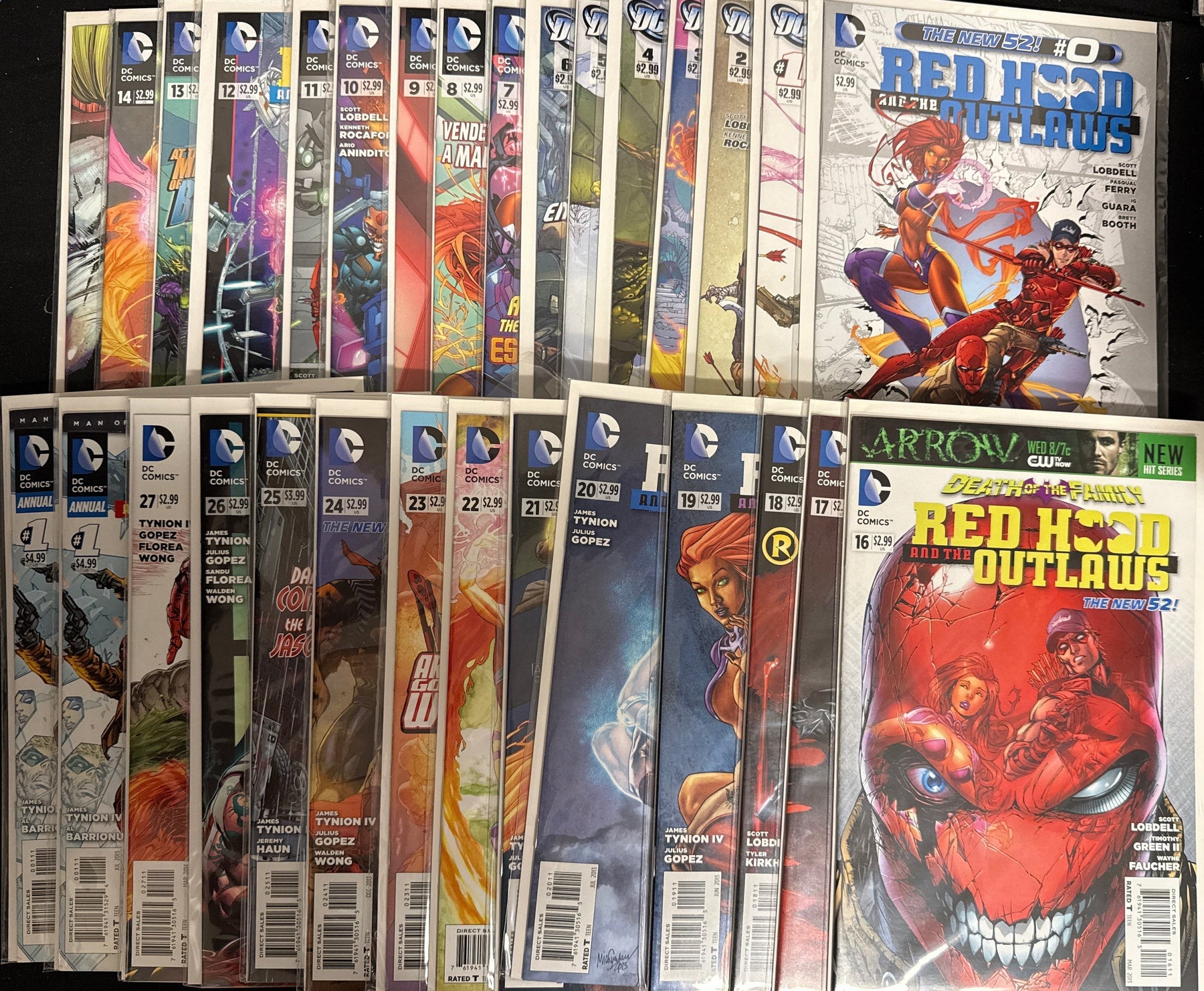 Red Hood and the Outlaws #0, 1-27, Annual #1 NM+ (9.6)