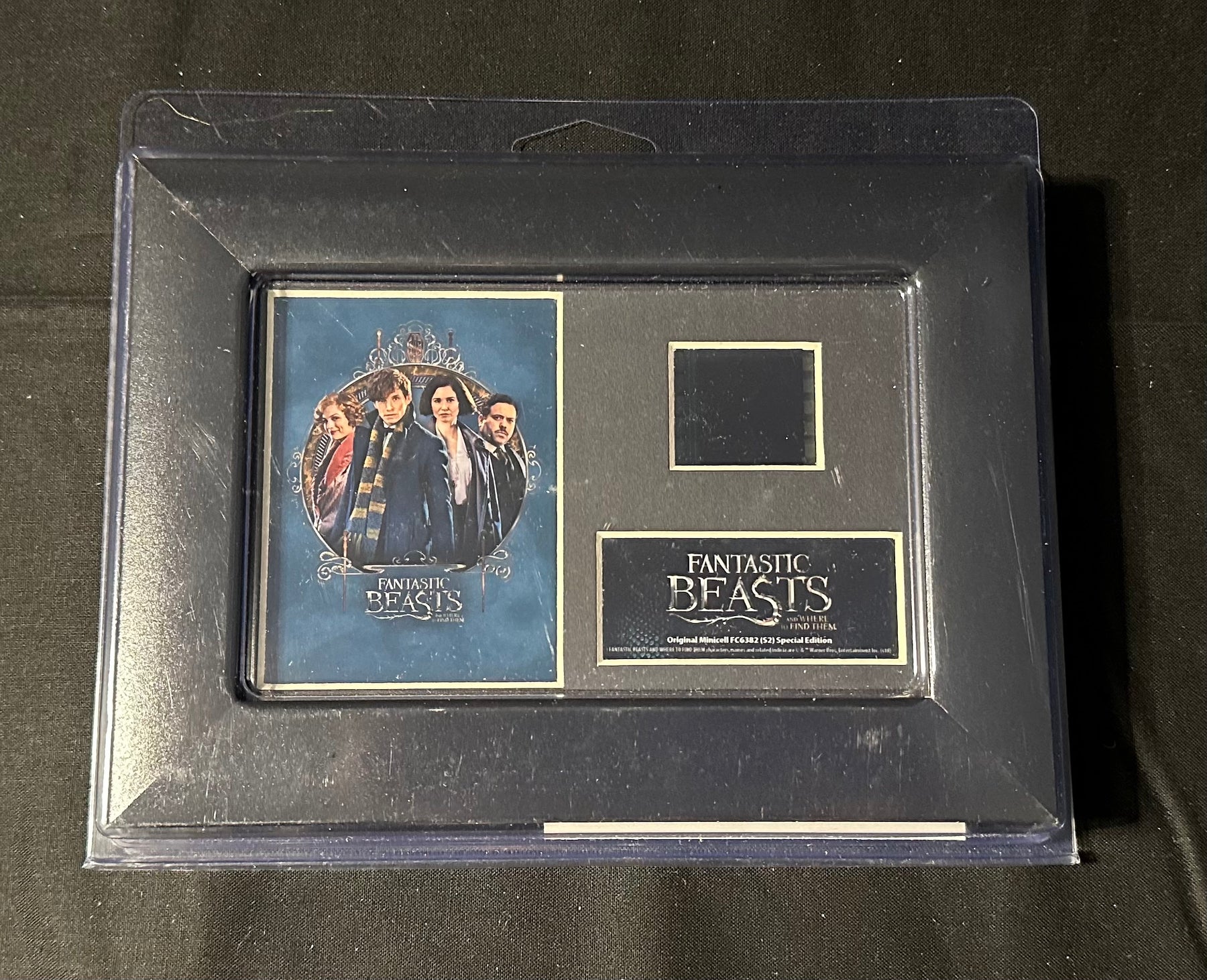 Trend Setters Fantastic Beasts - Film Cell Minicell - with 35mm Film and Easel Stand