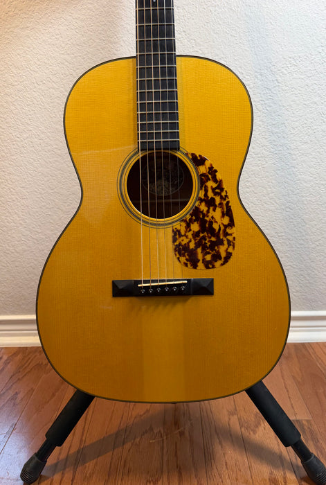 2010 Collings 001A Varnish 6-String Acoustic Guitar