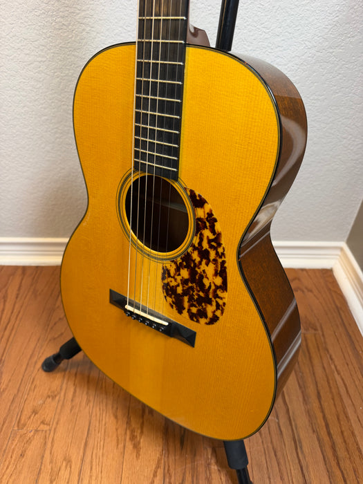 2010 Collings 001A Varnish 6-String Acoustic Guitar