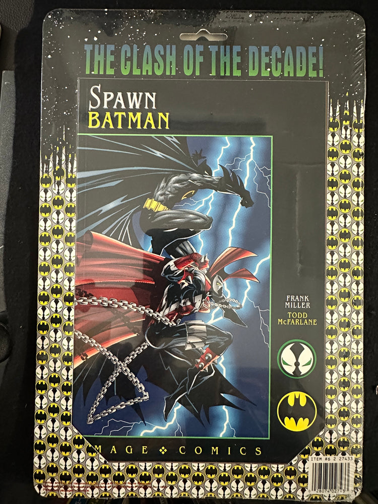 Batman / Spawn - Clash of the Decade 2 Books Includes Poster NM/MT (9.8)