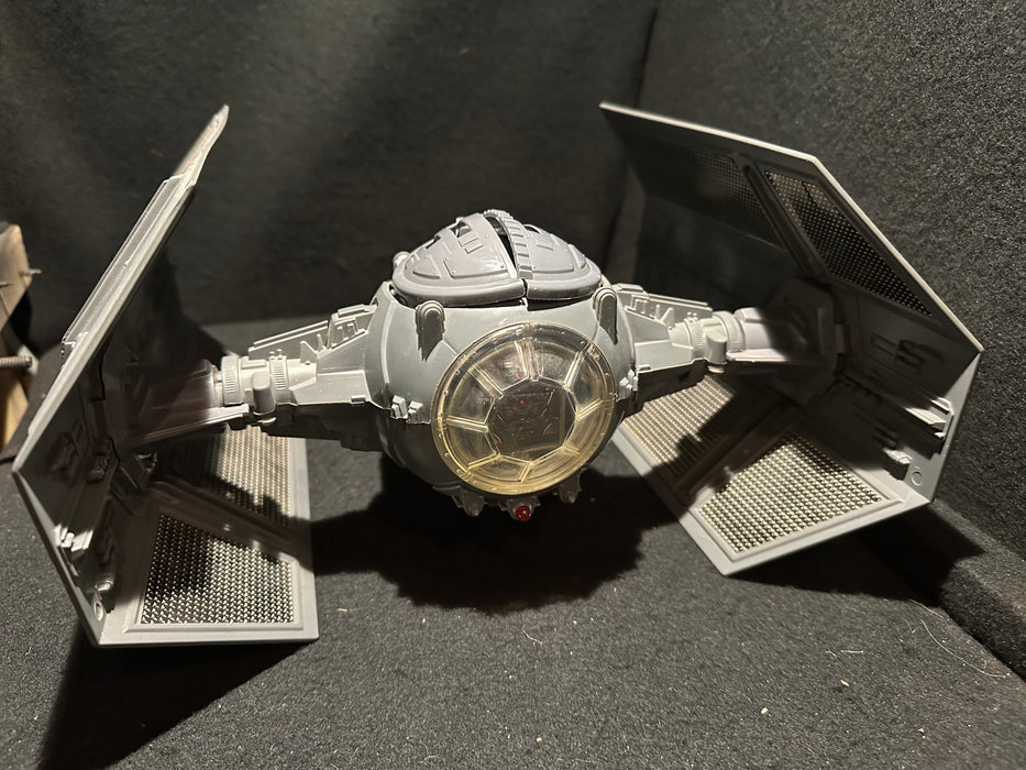 X-Wing Fighter & Darth Vader Tie Fighter