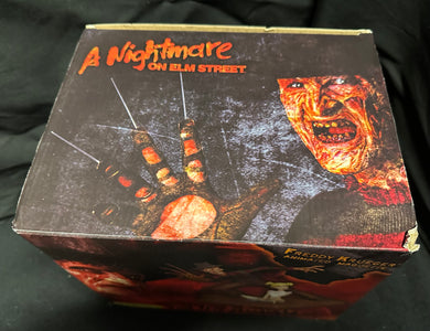 Freddy Kreuger Animated Maquette Entertainment Earth Exclusive