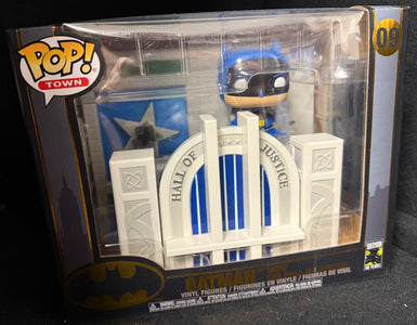 Funko Pop! Town Batman with Hall of Justice 09