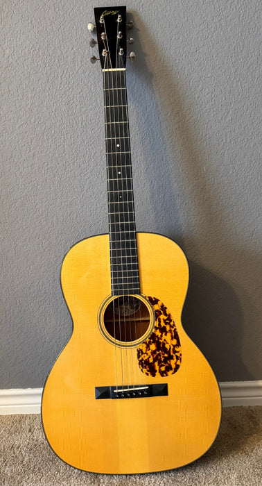 2010 Collings 001A Varnish 6-String Acoustic Guitar