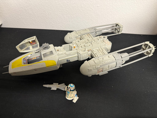 Kenner Star Wars Y-Wing Fighter Complete w/ Bomb and R2-D2