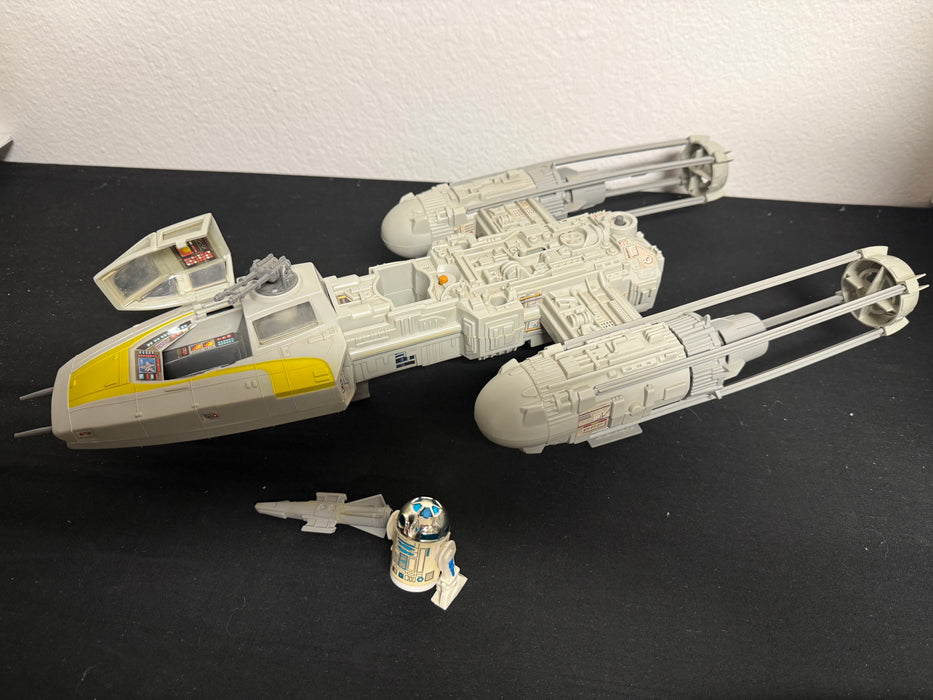 Kenner Star Wars Y-Wing Fighter Complete w/ Bomb and R2-D2