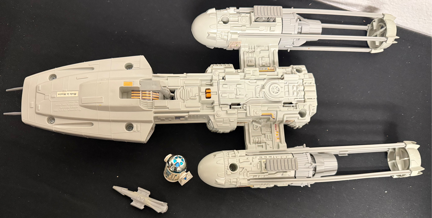 Kenner Star Wars Y-Wing Fighter Complete w/ Bomb and R2-D2
