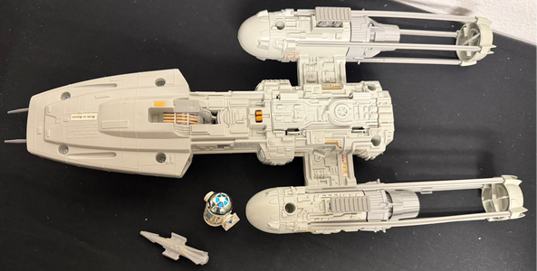 Kenner Star Wars Y-Wing Fighter Complete w/ Bomb and R2-D2